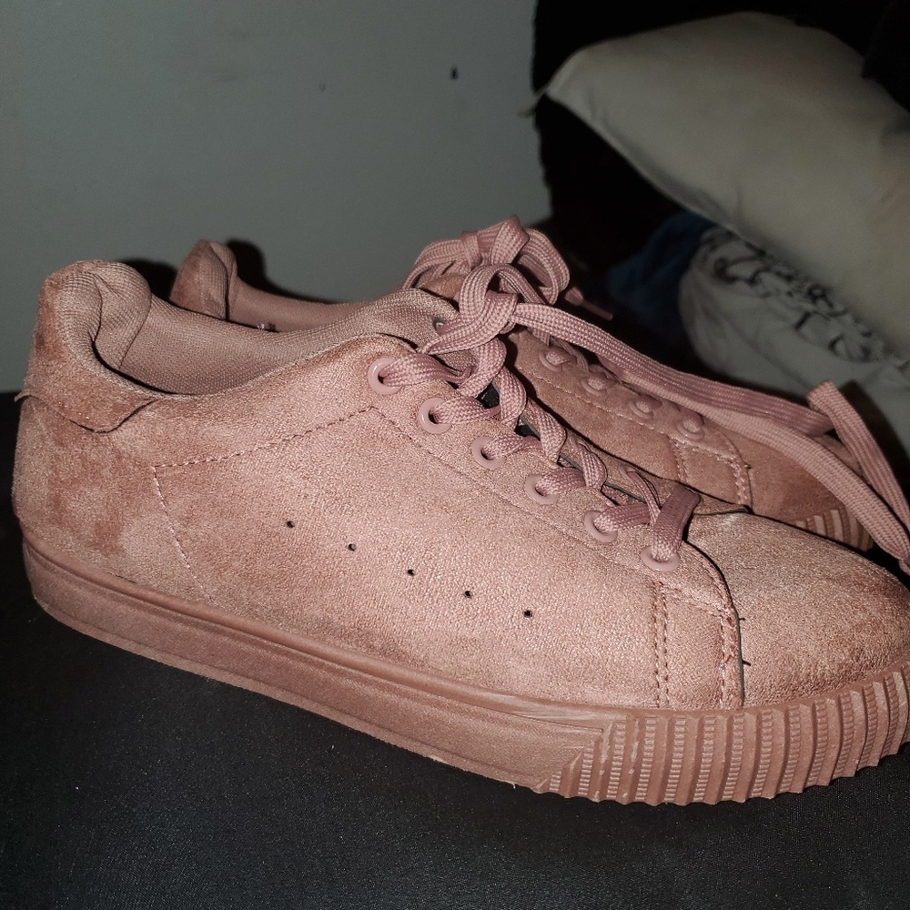New puma like creepers sneakers sz 9